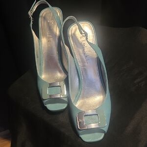 Chic Blue Slingback Heels with Silver Accent